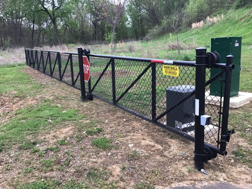 Cantilever Roller Gate
